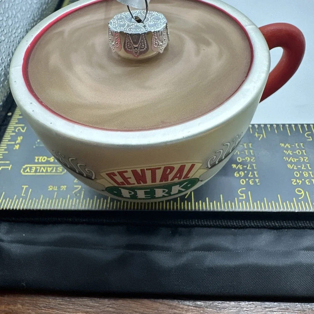 Hallmark Friends Central Perk Coffee Cup‎ Ceramic Holiday Christmas Ornament